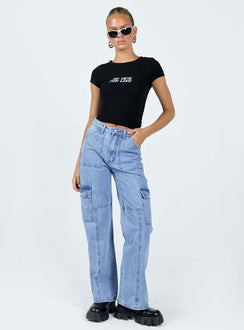 Cropped tee Graphic print Cap sleeve  Good stretch Unlined 