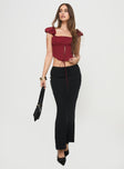 Corset top Cap sleeve, boning throughout, pleated bust, curved hem, zip fastening at back Non-stretch material, fully lined