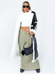 Oversized jacket Faux leather material  Faux fur trimming & lining  Twin hip pockets  Non-stretch Fully lined 
