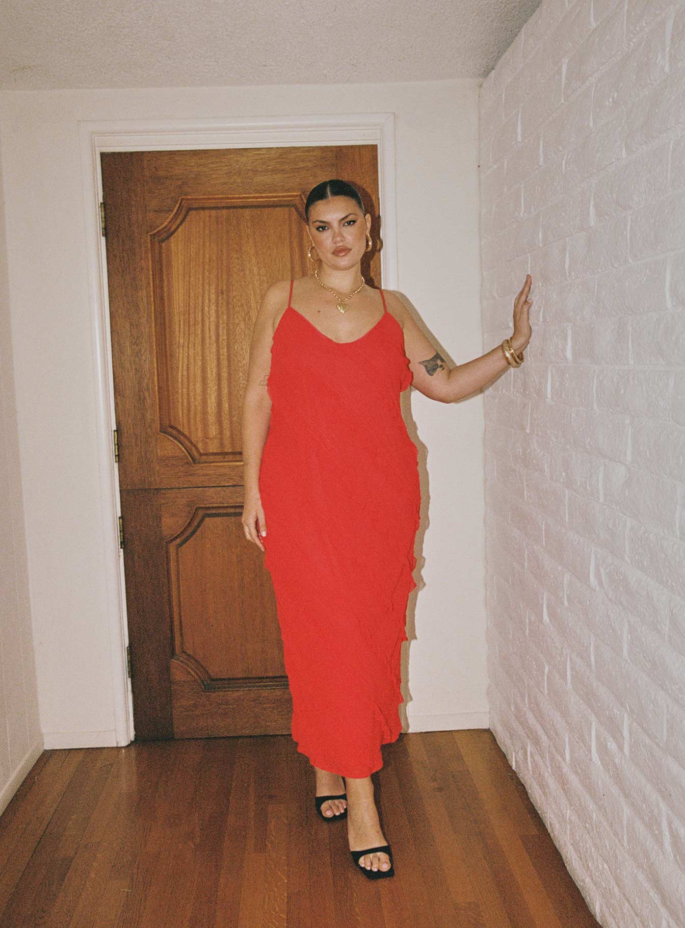 Shop Formal Dress - Lars Maxi Dress Red Curve fifth image