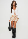 Long sleeve top Crinkle material, v neckline, halter tie fastening, tie fastening at bust Good stretch, partially lined