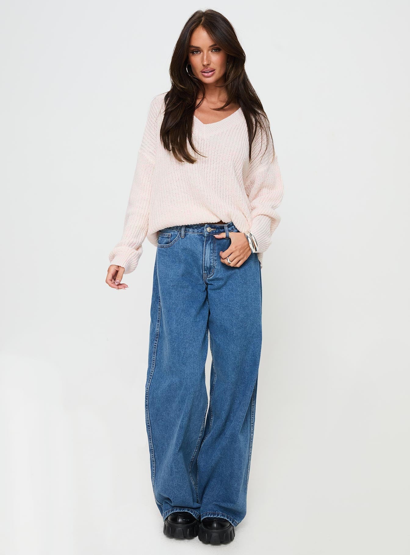 Knit sweater Vneckline, drop shoulder