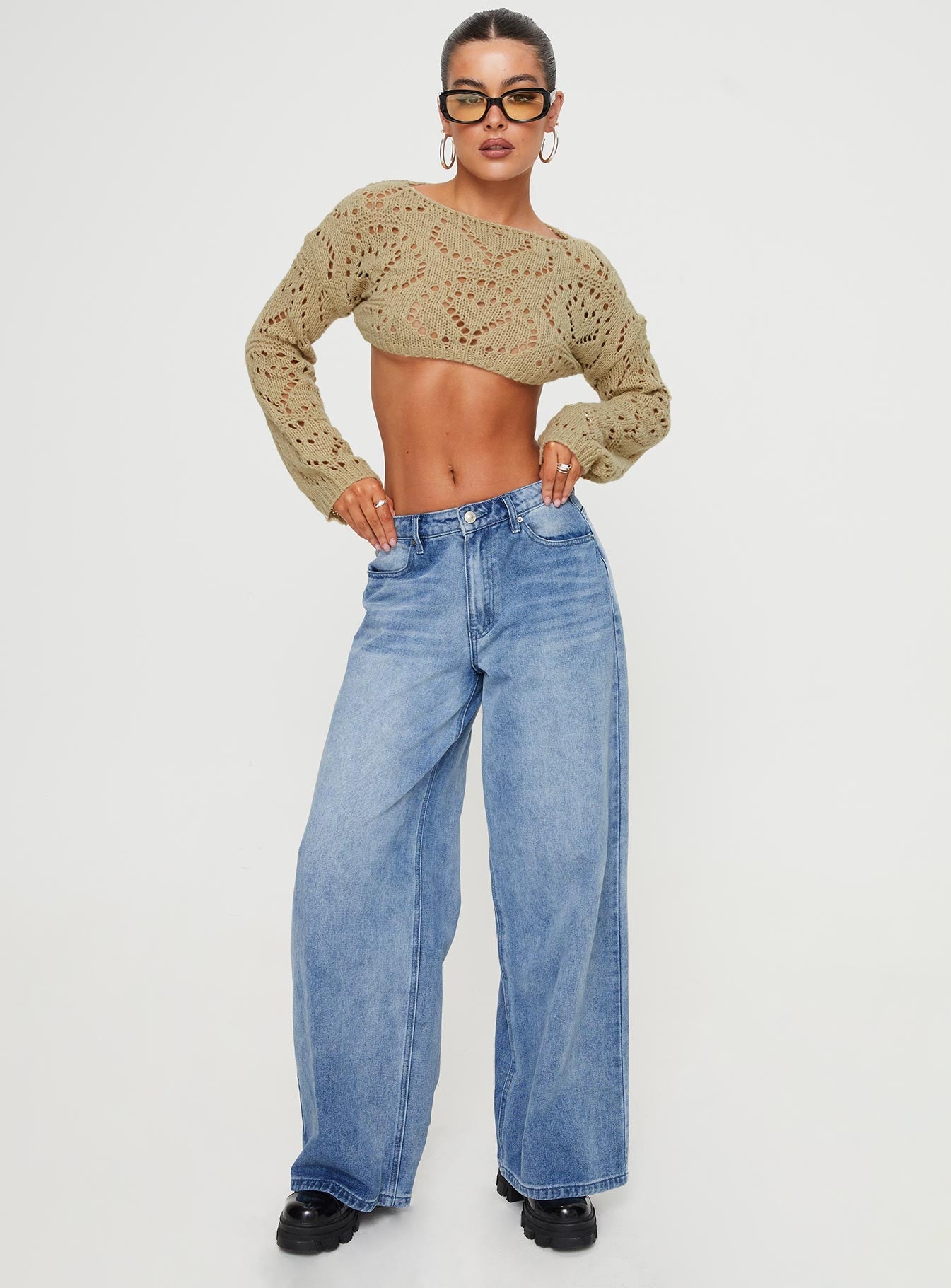 Cropped knit sweater, wide neckline Good stretch, unlined 