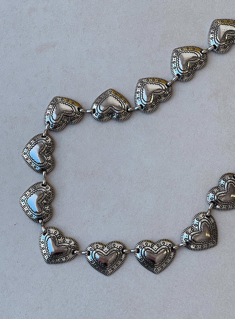 Waist belt Heart pendants Silver-toned Lobster clasp fastening