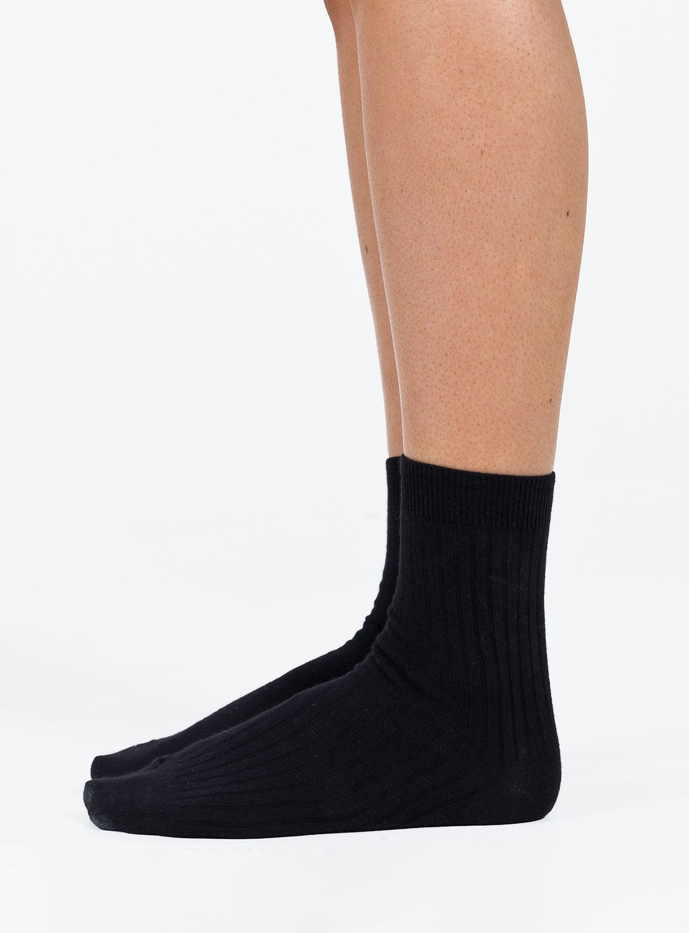 Crew socks Ribbed design Good stretch  OSFM