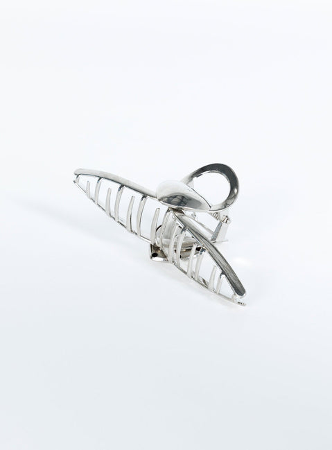 Chrome hair clip Claw clip style, heart pendant, lightweight