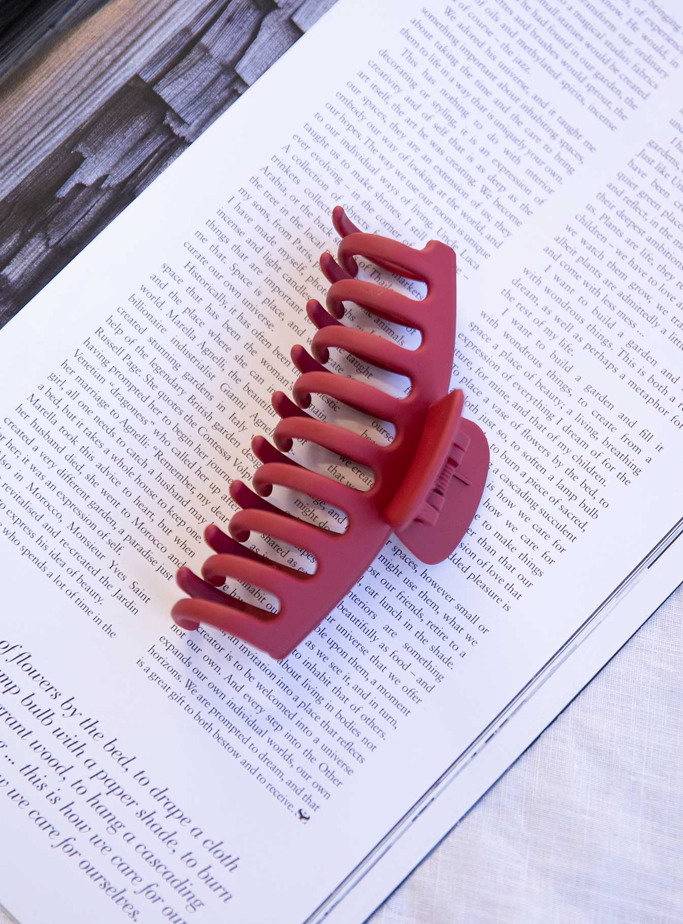 Watch Me Hair Clip Red