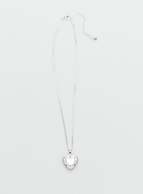 Necklace Dainty chain  Heart pendant  Lobster clasp fastening 