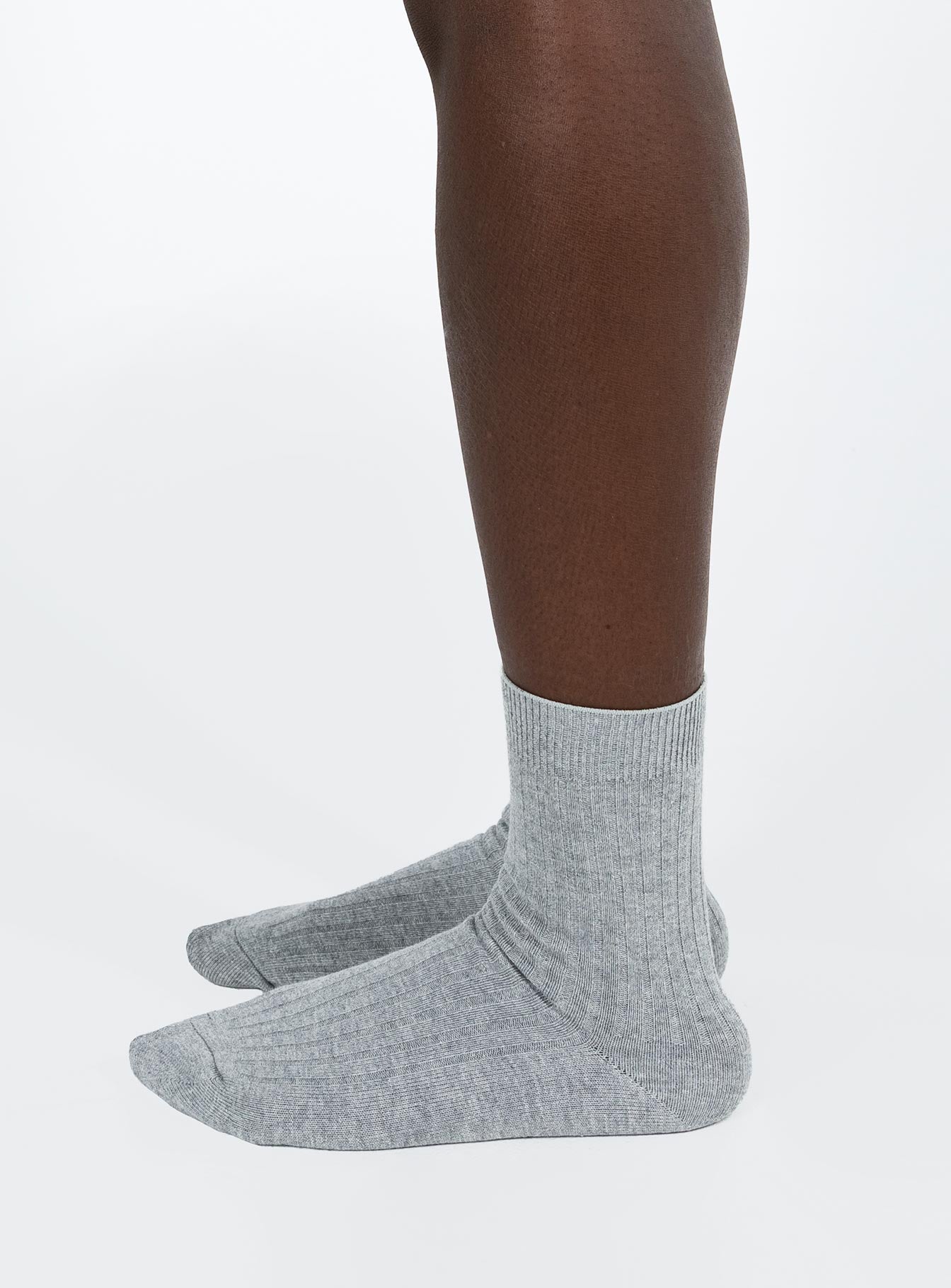 Crew socks Ribbed design Good stretch