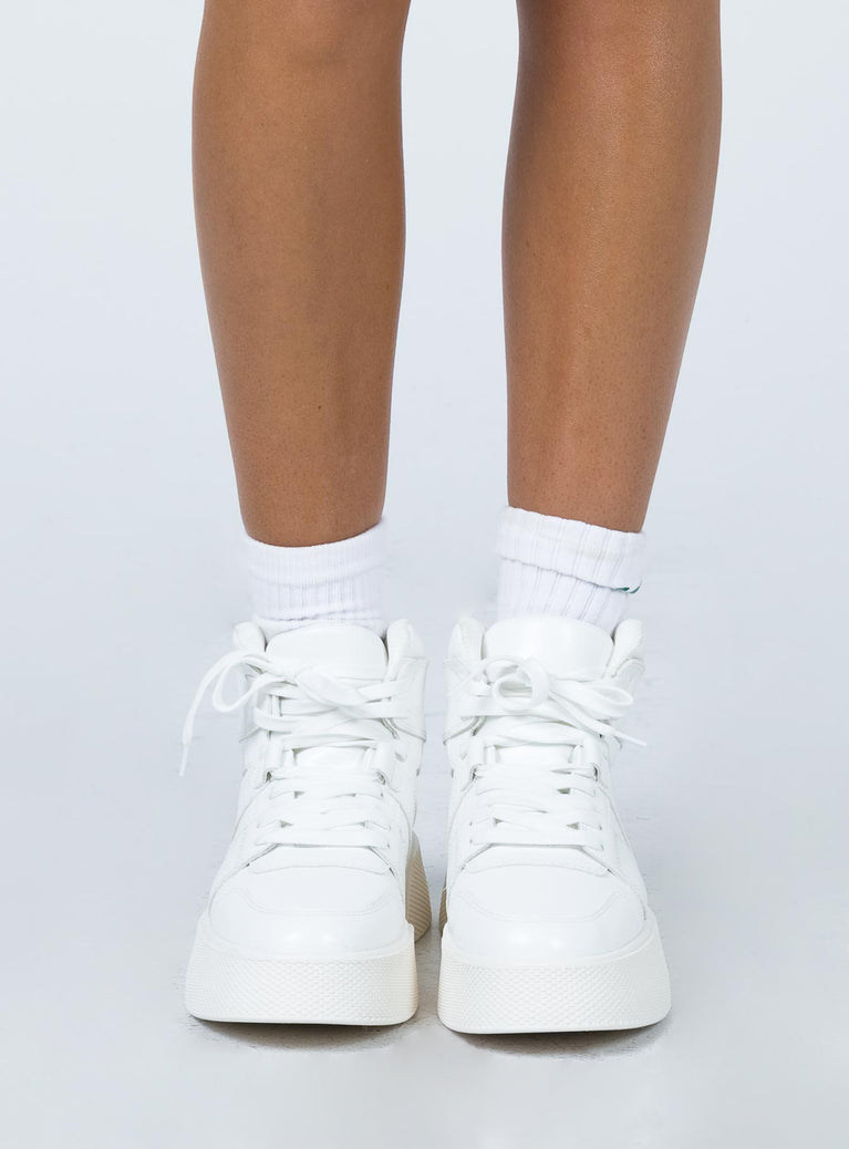 Kick On Sneakers White