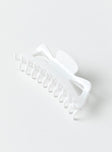 Hair clip Hair clip  100% Plastic Oversized design Smooth finish  Claw clip style Lightweight 