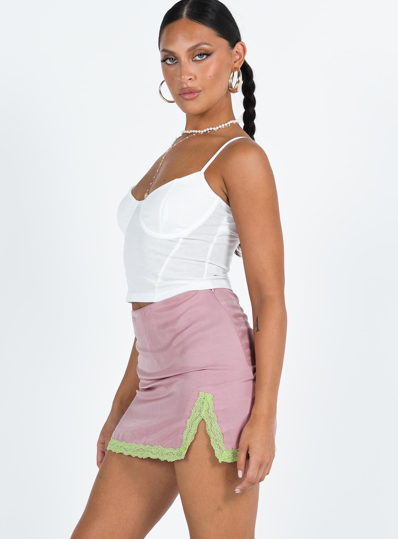 Invisible zip fastening at side Leg slit Lace trim