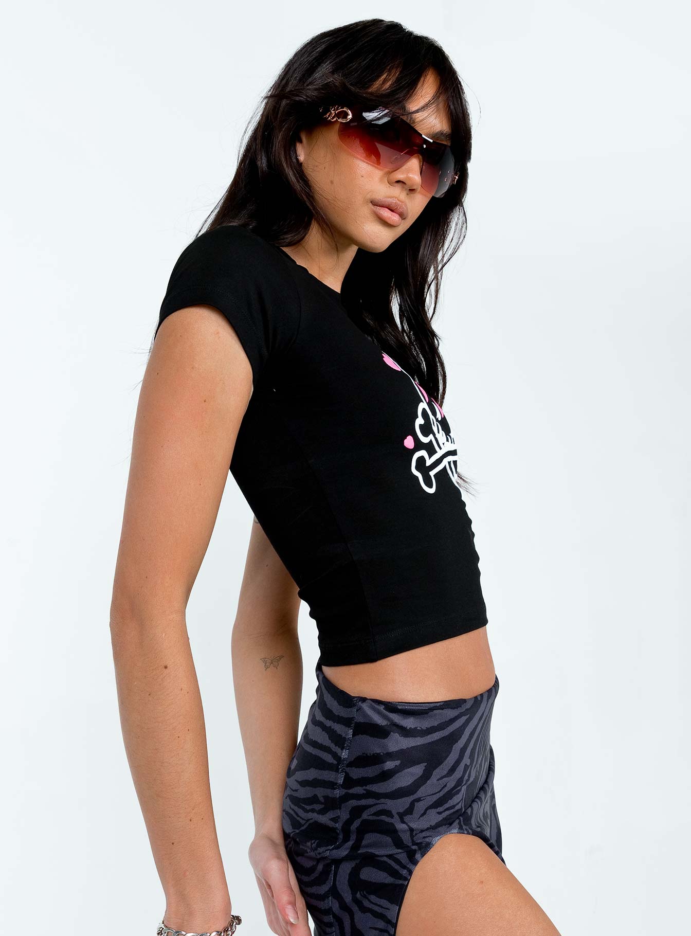 Black baby tee Puff graphic print  Good stretch 