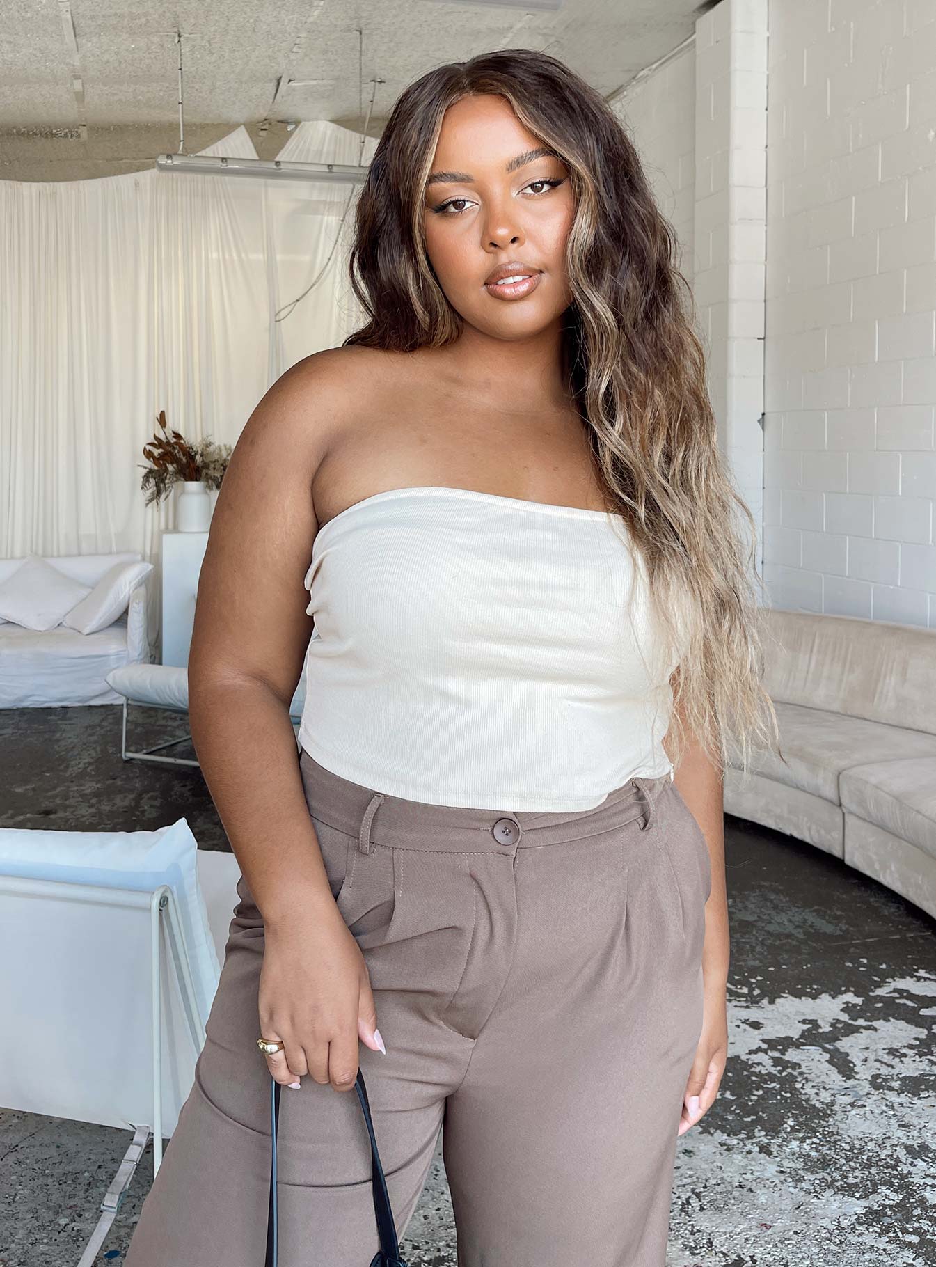 Rosehill Strapless Top Beige Curve