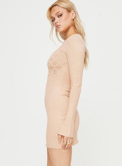 Mini Dress, Knit Long sleeve, slim-fitting, scoop neckline Good stretch, unlined 