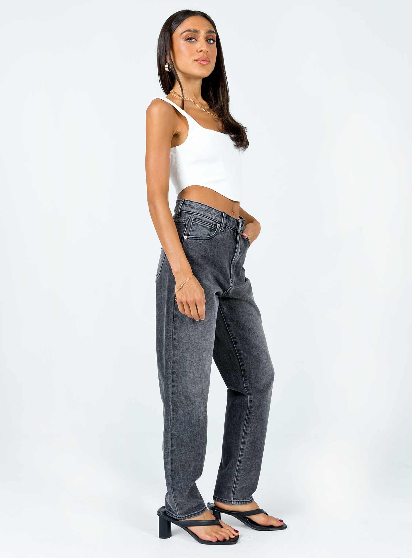 Jeans Slim fitting  99% cotton 1% elastane  Length of size US 4 / AU 8 waist to hem: 98cm / 38.5