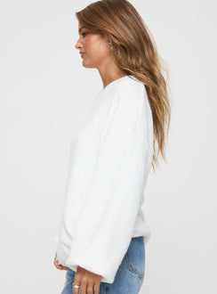 White Sweater Oversized fit, knit material, wide neckline, drop shoulder