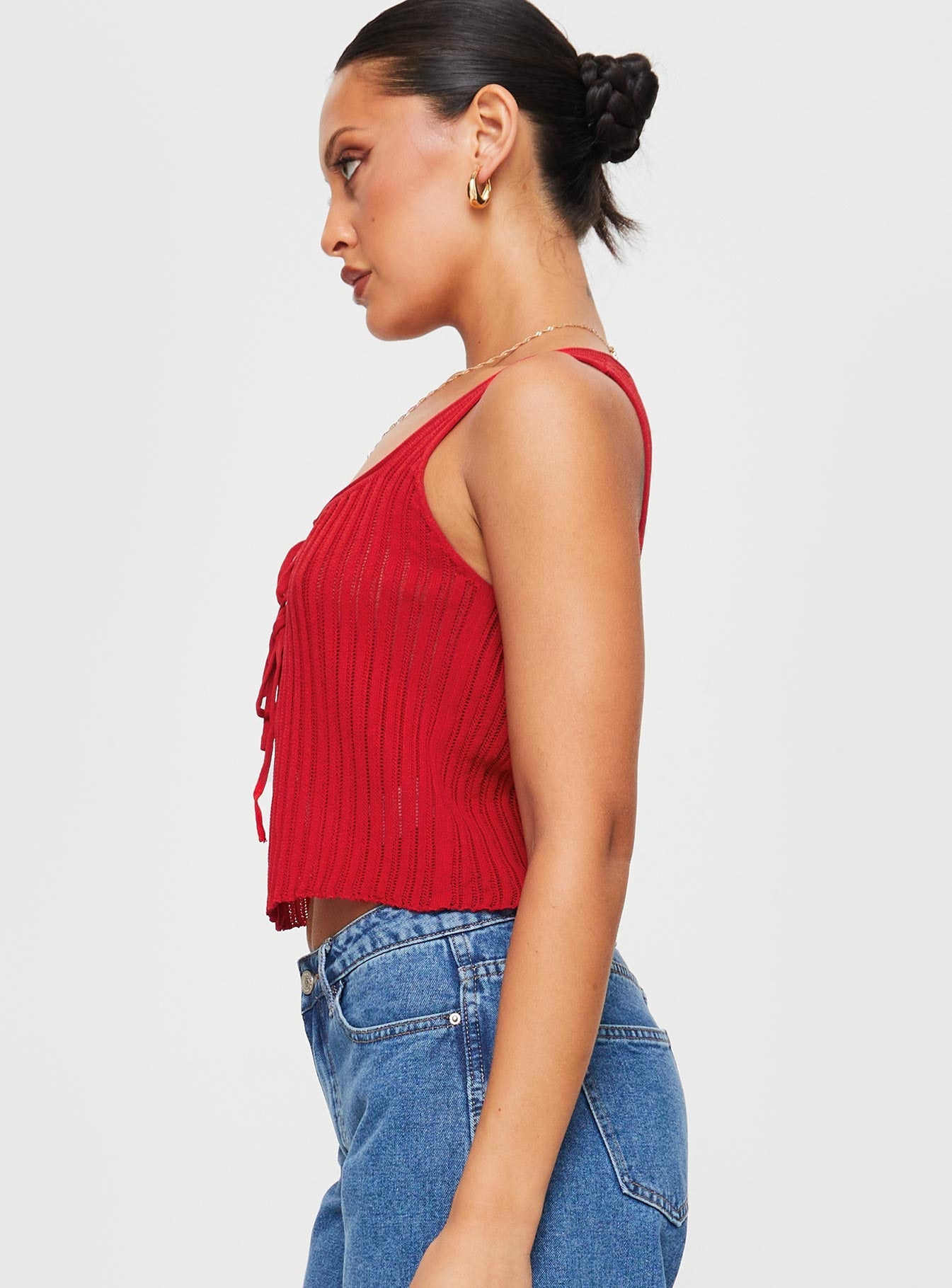 Tank top Knitted material, double tie closure, split hemline Non-stretch material, unlined, sheer