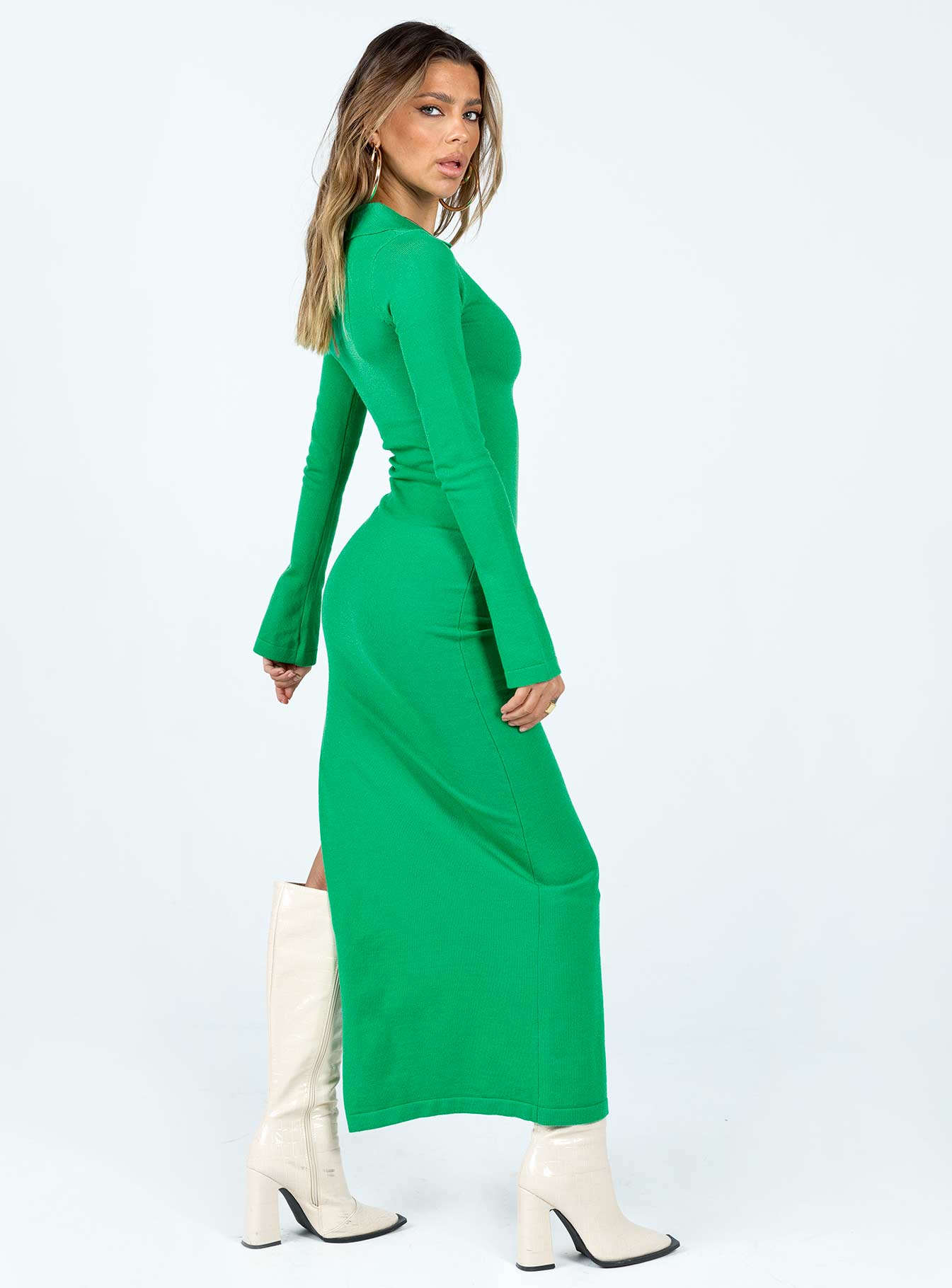 Long sleeve midi dress Ribbed material V-neckline Classic collar High leg slit