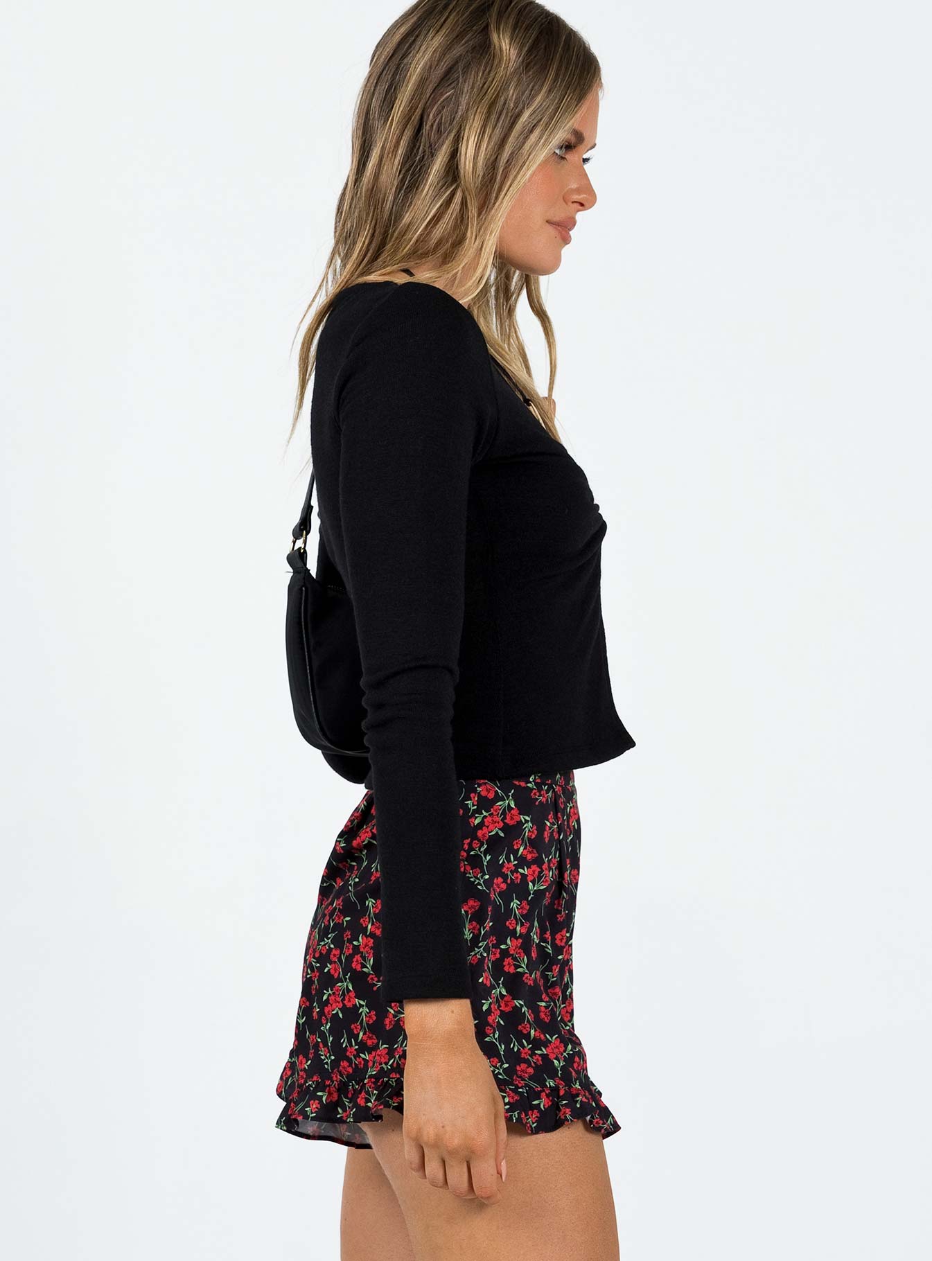 Shorts Floral print Invisible zip fastening at side Frill hem Non-stretch Fully lined 