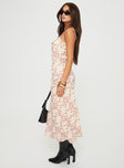 Maxi Dress Floral textured print, square neckline Adjustable straps, invisible zip fastening at side