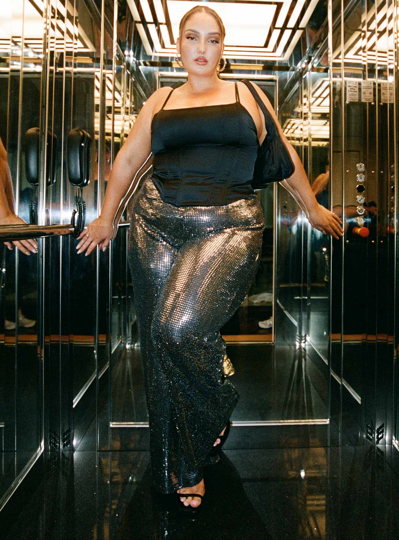 Pants Thick elasticated band at waist Wide leg Good stretch