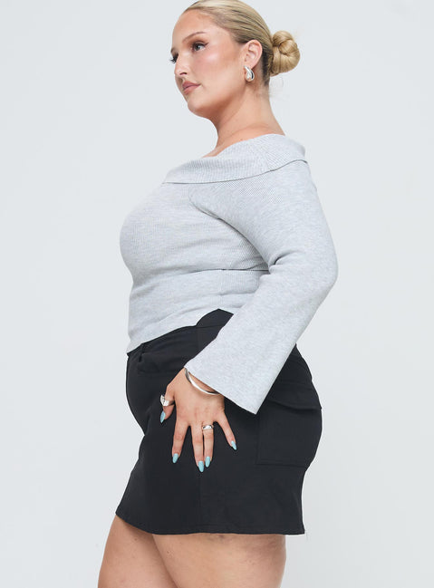 Princess Polly Curve  Low rise mini skirt Belt looped waist, zip and button fastening, four-pocket design Slight stretch, unlined 