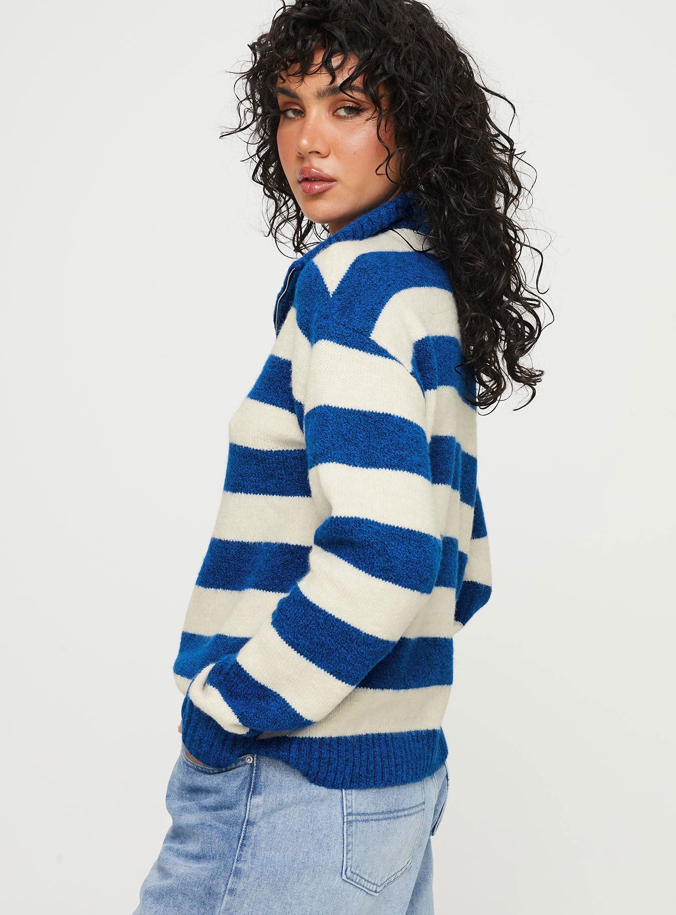 Knit striped sweater Quarter zip fastening at front, high neckline, drop shoulder Good stretch, unlined 