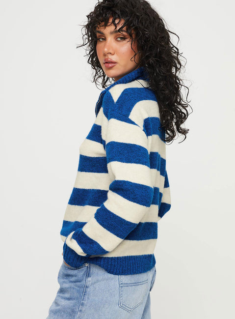 Knit striped sweater Quarter zip fastening at front, high neckline, drop shoulder Good stretch, unlined 