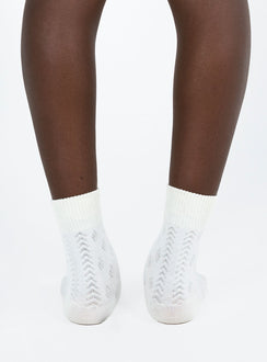 Elasticated cuff Good stretch