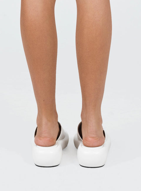 Sandals Faux leather material Single wide upper Padded footbed