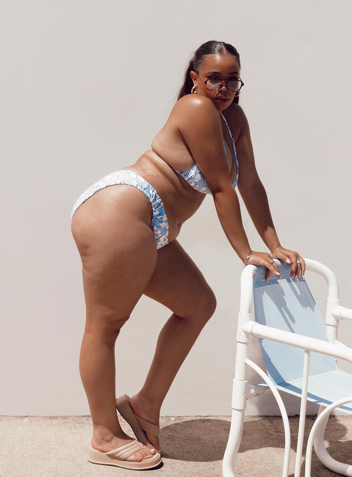 Wonda Hawaiian Floral Bikini Bottom Blue Curve