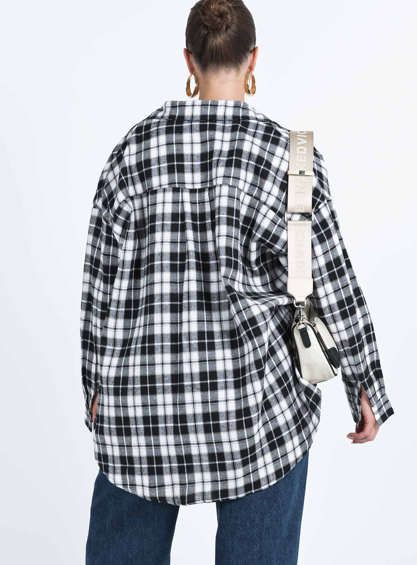 Long sleeve shirt Plaid print Classic collar Button fastening t front Chest pocket Single button cuff