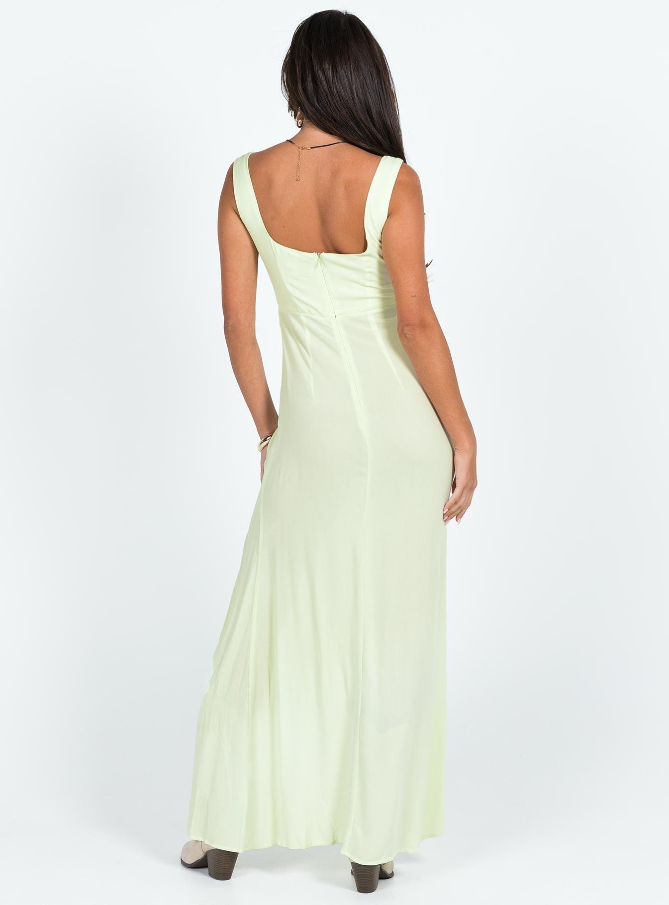 Maxi dress Fixed shoulder straps V neckline Invisible zip fastening at back High leg slit 