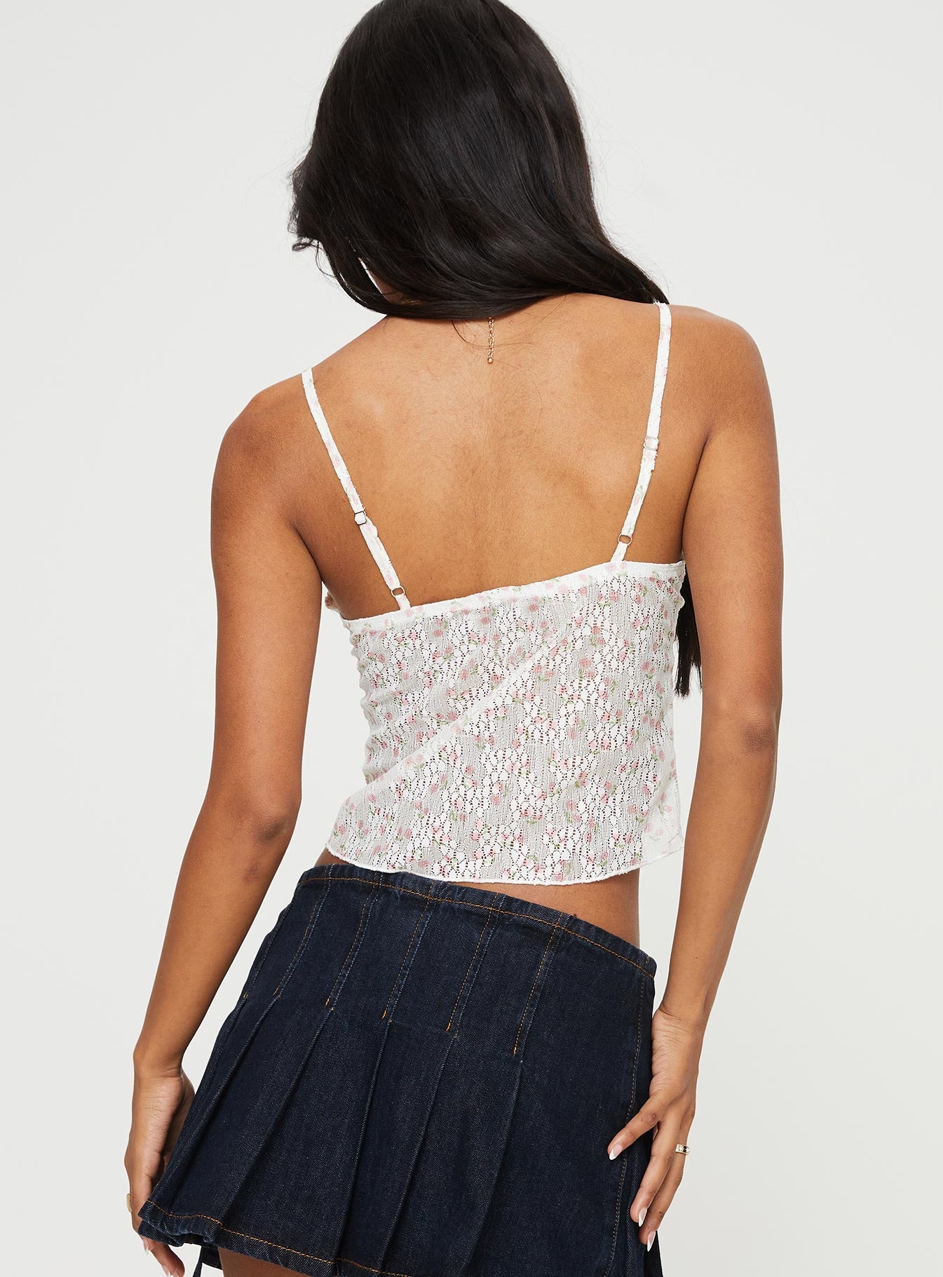 Top Floral print, lace sheer material, sweetheart neckline Adjustable straps  Good stretch, lined bust