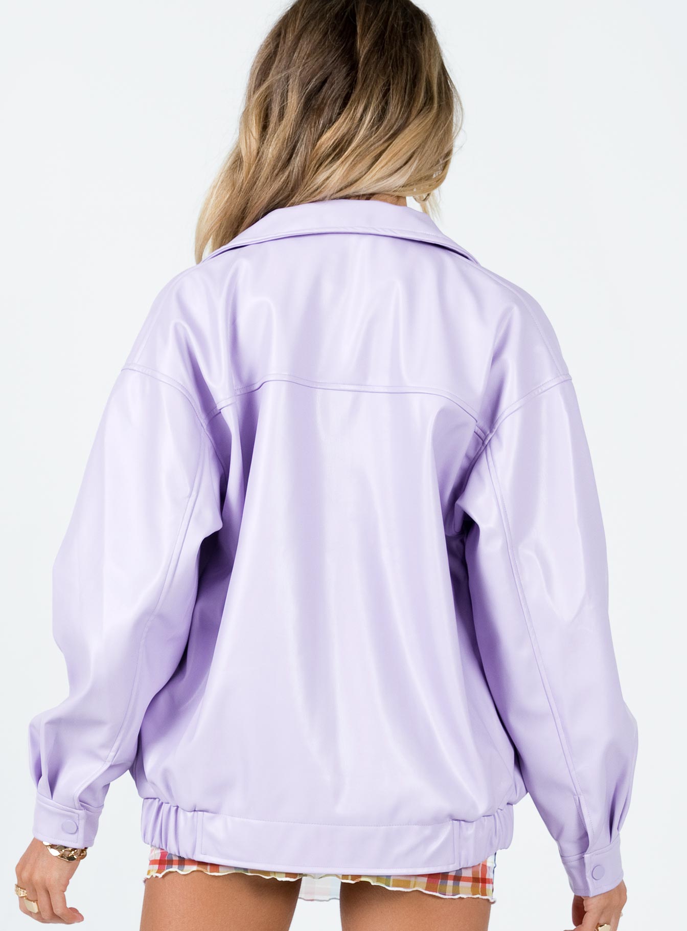 Jacket  Oversized fit  Princess Polly Exclusive 55% polyester 45% PU  Faux leather material  Classic collar  Zip front fastening  Twin hip pockets  Single-button cuff  Elasticated waistband  Satin lined 