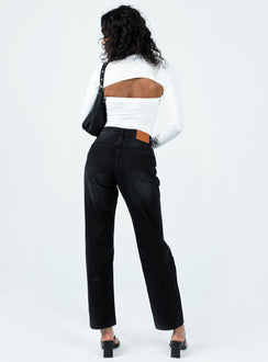 Jeans Low rise  Zip & button fastening  Belt looped waist Classic five-pocket design  Loose straight leg 