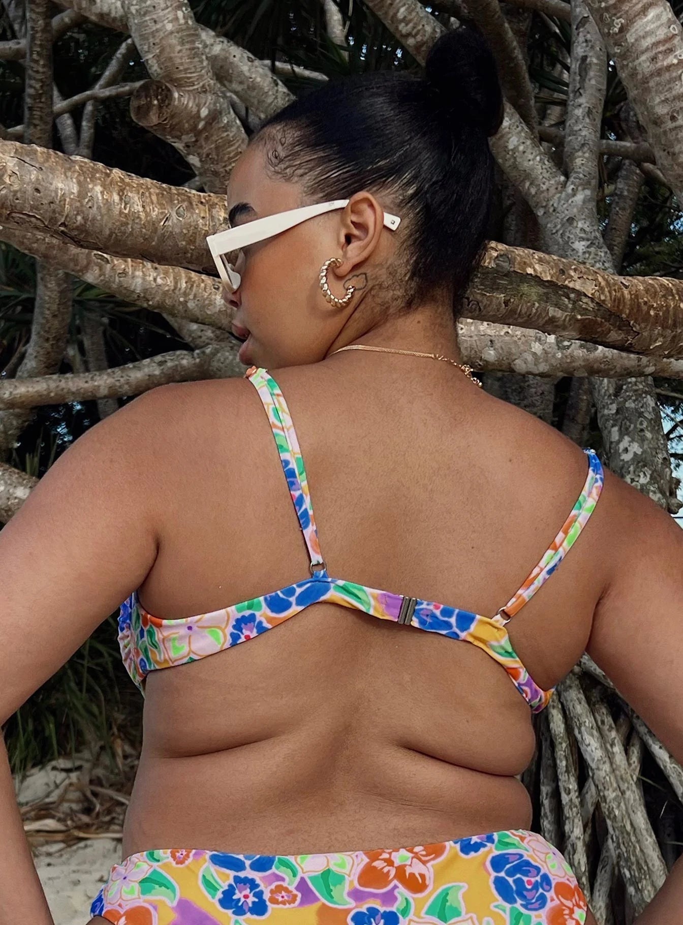 Bikini top Balconette style Wired cups Adjustable shoulder straps Clasp fastening Unpadded Fully lined Print may vary between styles