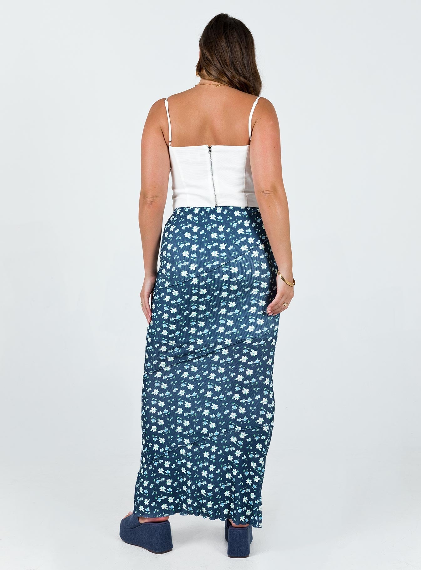 Maxi skirt Floral print High waisted  Elasticated waistband Ribbed knit material Ruffle trimming Lettuce edge hemline