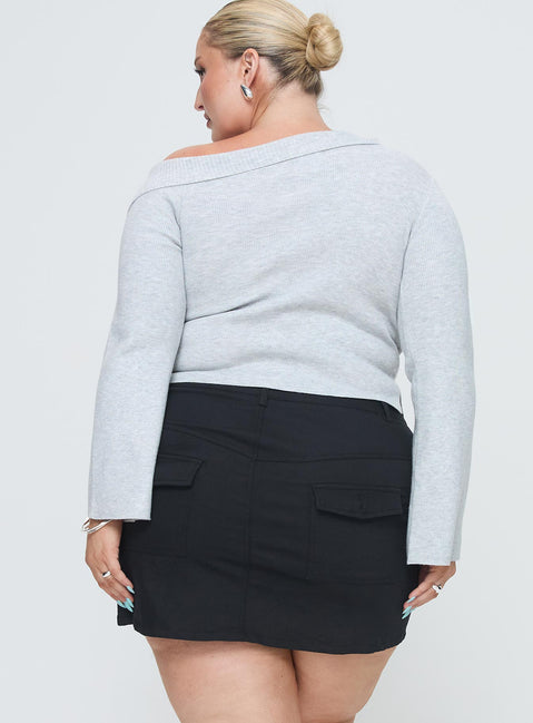 Princess Polly Curve  Low rise mini skirt Belt looped waist, zip and button fastening, four-pocket design Slight stretch, unlined 