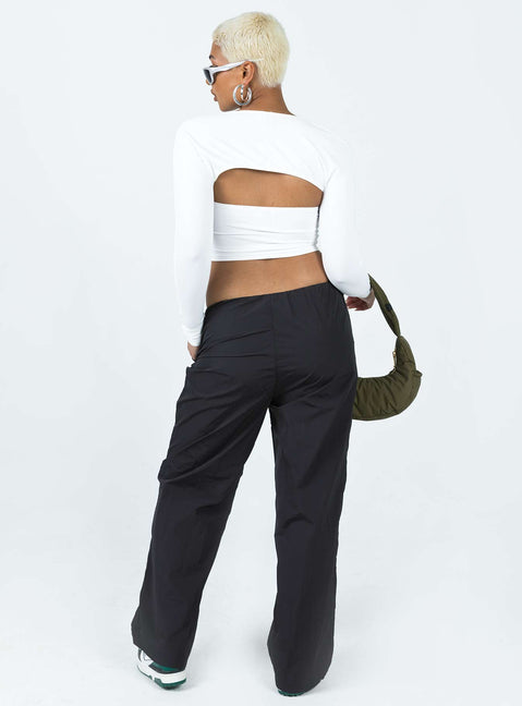 Parachute pants Windbreaker material Elasticated waistband Wide leg