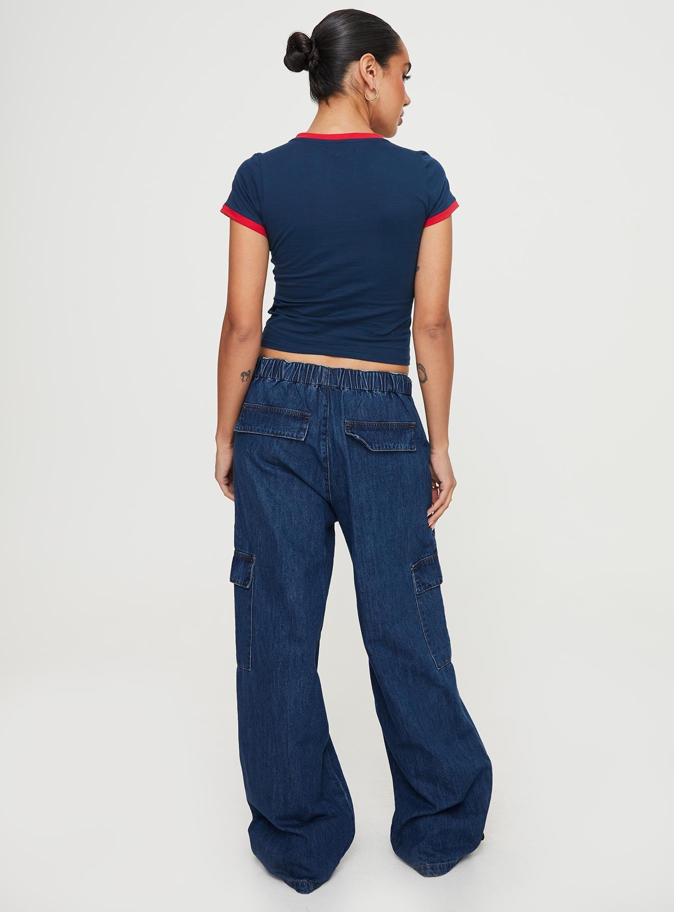 Cargo Jeans High waisted, twin hip pockets, cargo style pockets, twin back faux pockets Elasticated waist band with drawstring & cuff Non-stretch, unlined 