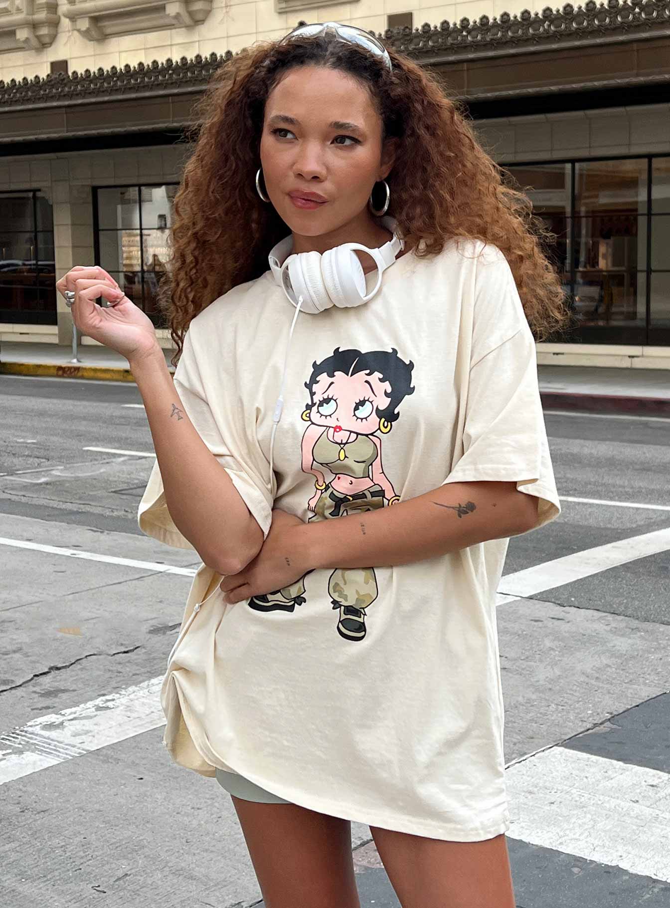 Betty Boop Camo Girl Oversized Tee Beige