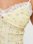 Top, floral print Slim fitting, sweetheart neckline, lace trim, rose detail at bust Adjustable straps
