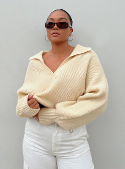 Cream cropped sweater Knit material Wide collar Good stretch Unlined