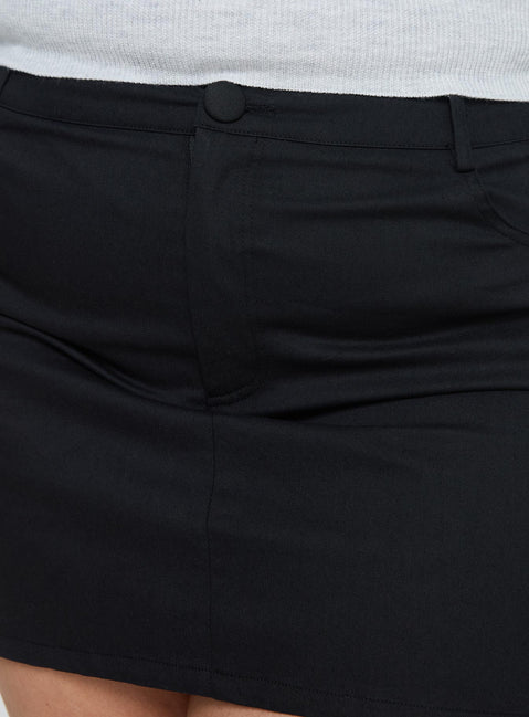 Princess Polly Curve  Low rise mini skirt Belt looped waist, zip and button fastening, four-pocket design Slight stretch, unlined 